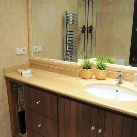 Apartment Magnificent Front Sea Views *