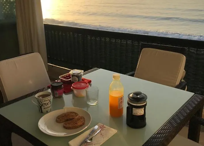 Magnificent Front Sea Views *