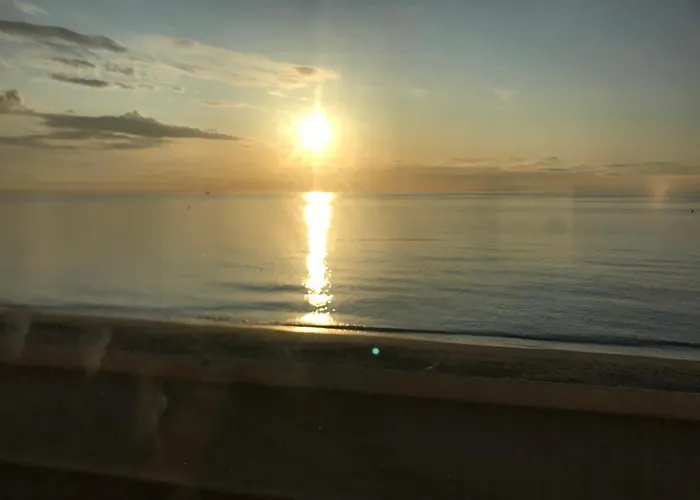 公寓 Magnificent Front Sea Views *