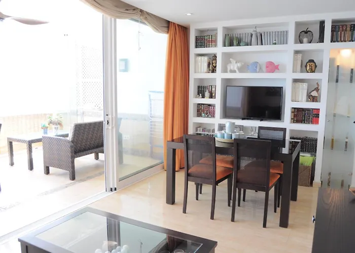 Magnificent Front Sea Views * Εστεπόνα