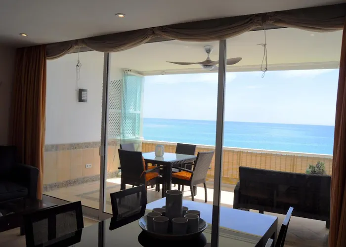 Lejlighed Magnificent Front Sea Views