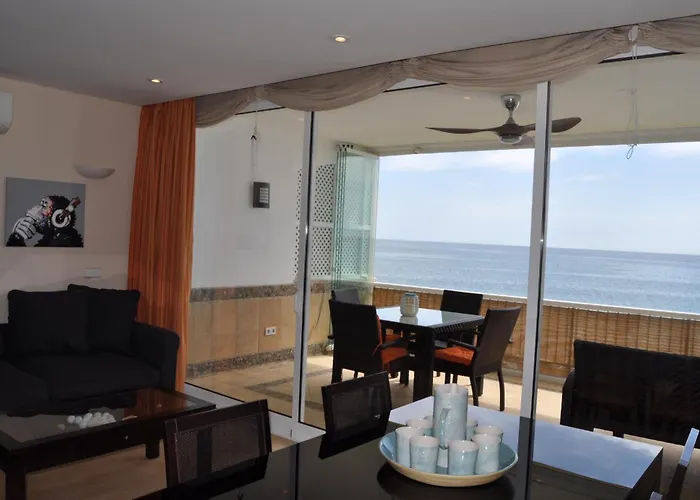 Magnificent Front Sea Views Διαμέρισμα *