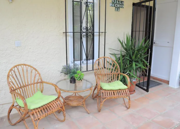 Magnificent Front Sea Views *