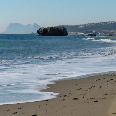 Magnificent Front Sea Views *